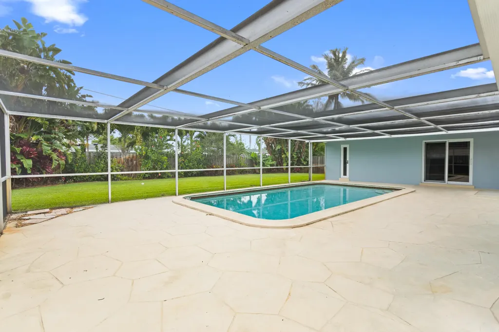 5281 SW 4th Court Plantation FL 33317