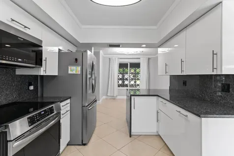 5281 SW 4th Court Plantation FL 33317