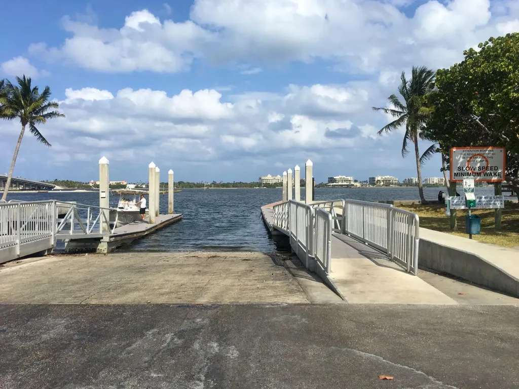 221 S Ocean Breeze Lake Worth Beach FL 33460