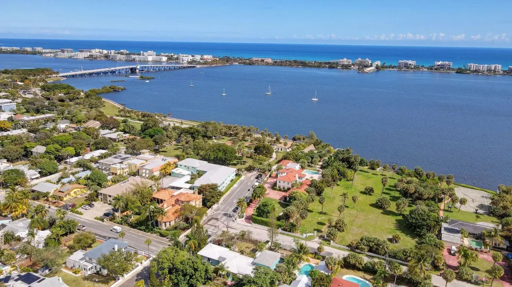 221 S Ocean Breeze Lake Worth Beach FL 33460