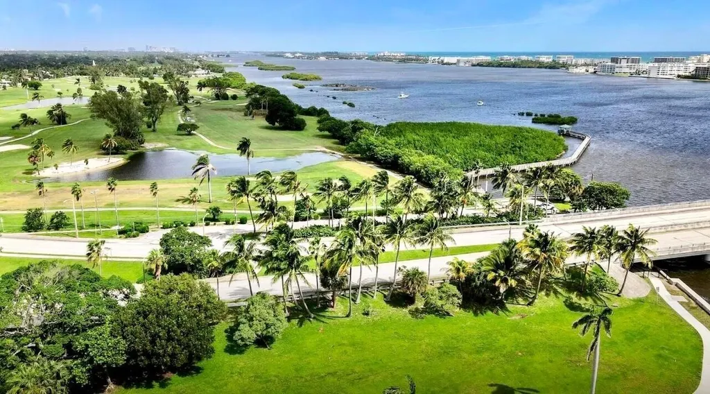 221 S Ocean Breeze Lake Worth Beach FL 33460