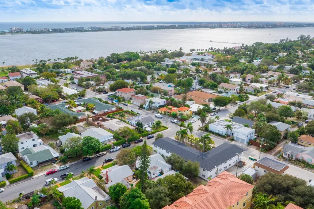 221 S Ocean Breeze Lake Worth Beach FL 33460