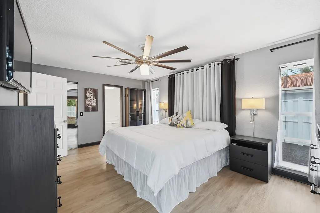 8857 NW 3rd Place Coral Springs FL 33071