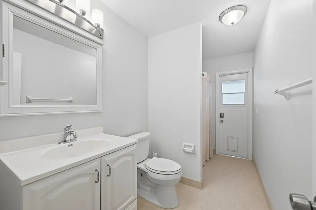 8857 NW 3rd Place Coral Springs FL 33071