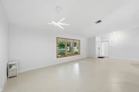 8857 NW 3rd Place Coral Springs FL 33071