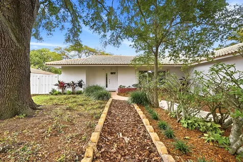 8857 NW 3rd Place Coral Springs FL 33071
