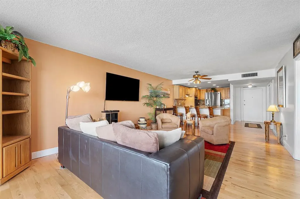 800 SE 20th Avenue Deerfield Beach FL 33441