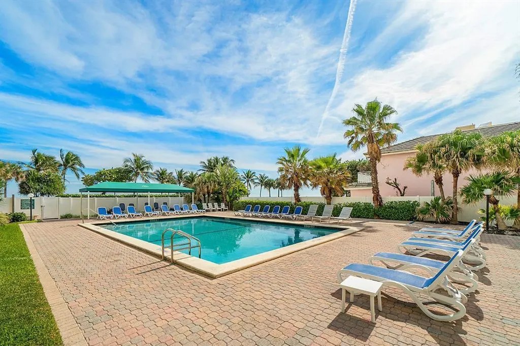 800 SE 20th Avenue Deerfield Beach FL 33441