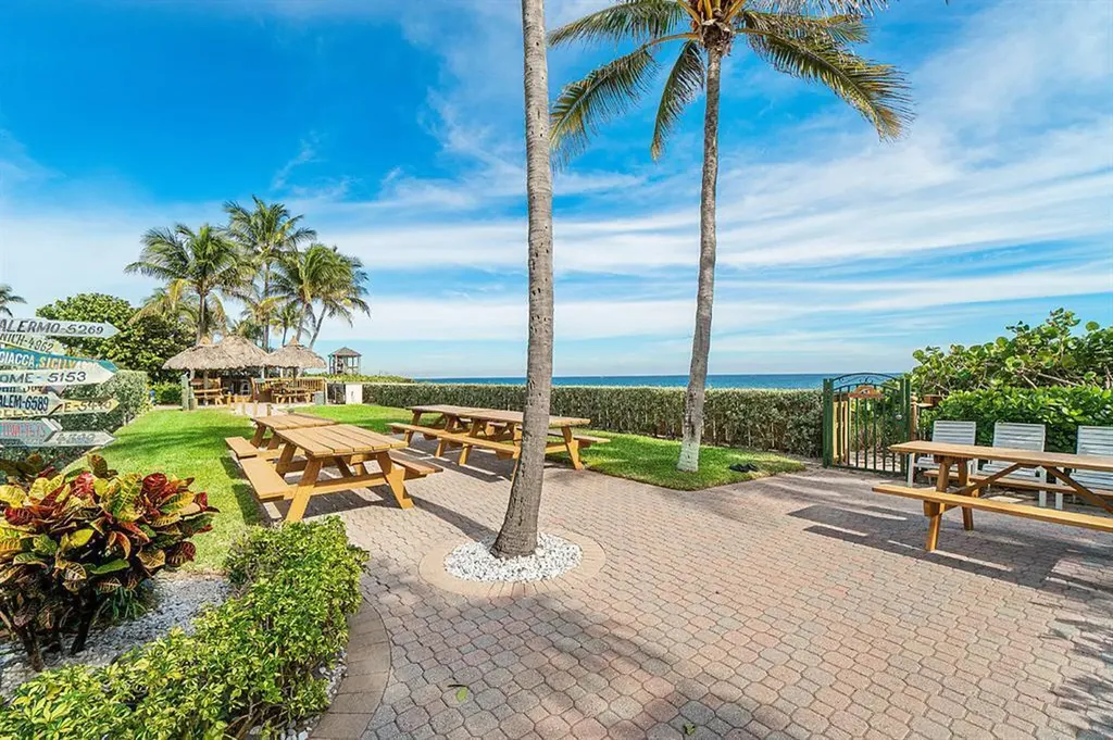 800 SE 20th Avenue Deerfield Beach FL 33441