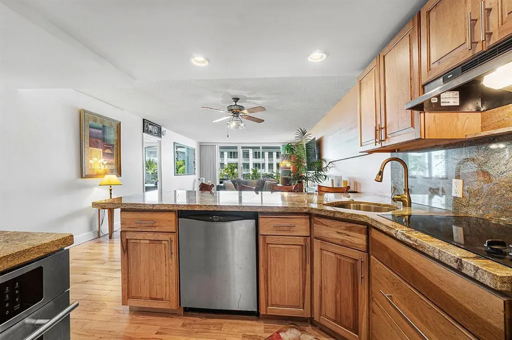 800 SE 20th Avenue Deerfield Beach FL 33441