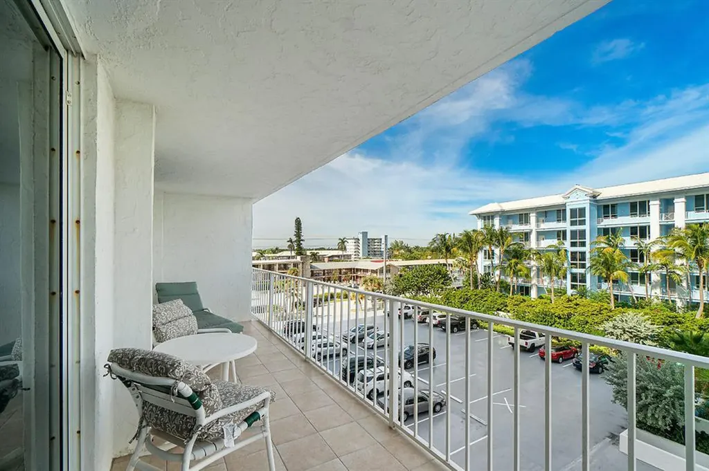 800 SE 20th Avenue Deerfield Beach FL 33441
