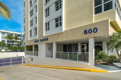 800 SE 20th Avenue Deerfield Beach FL 33441