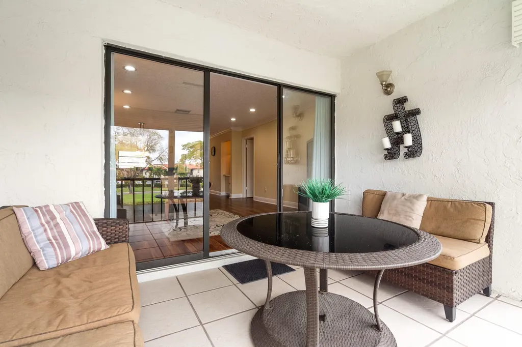 21218 Lago Circle Boca Raton FL 33433