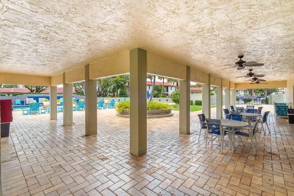 21218 Lago Circle Boca Raton FL 33433