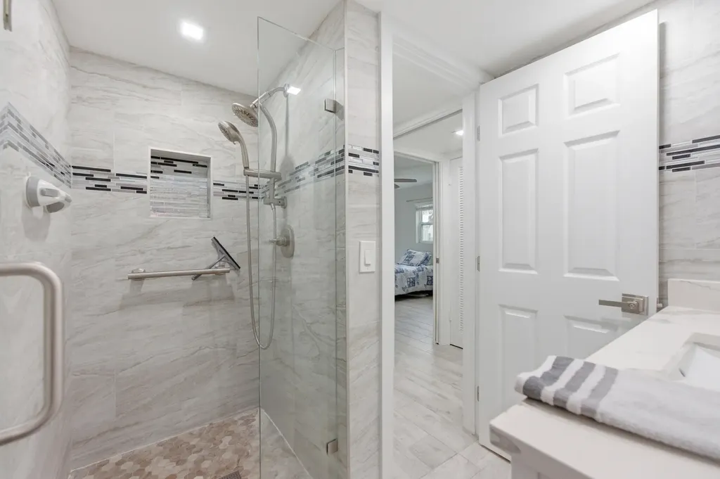 634 Normandy N Delray Beach FL 33484