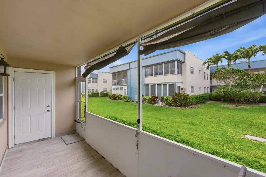 634 Normandy N Delray Beach FL 33484