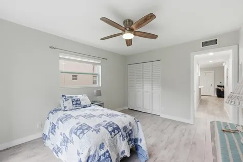 634 Normandy N Delray Beach FL 33484