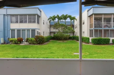 634 Normandy N Delray Beach FL 33484