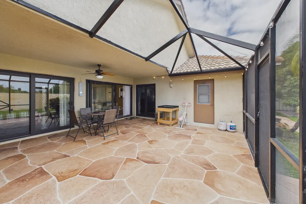 169 Executive Circle Boynton Beach FL 33436