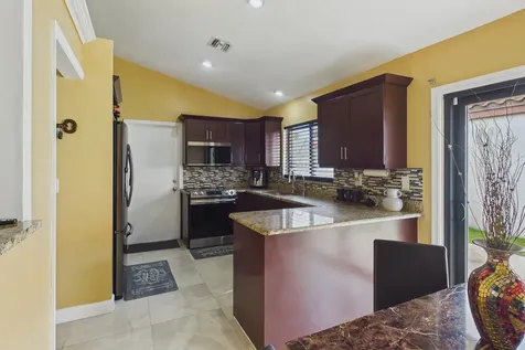 169 Executive Circle Boynton Beach FL 33436