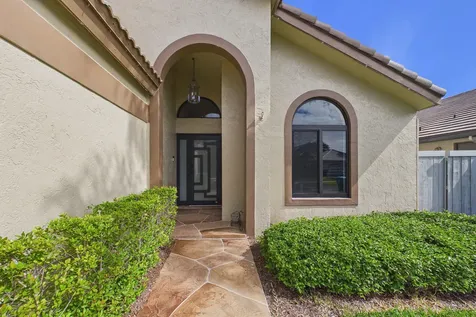 169 Executive Circle Boynton Beach FL 33436