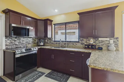 169 Executive Circle Boynton Beach FL 33436