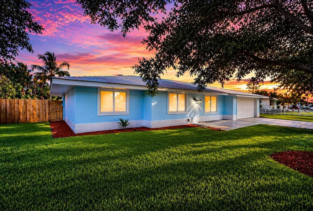 1451 SE Grapeland Avenue Port St Lucie FL 34952