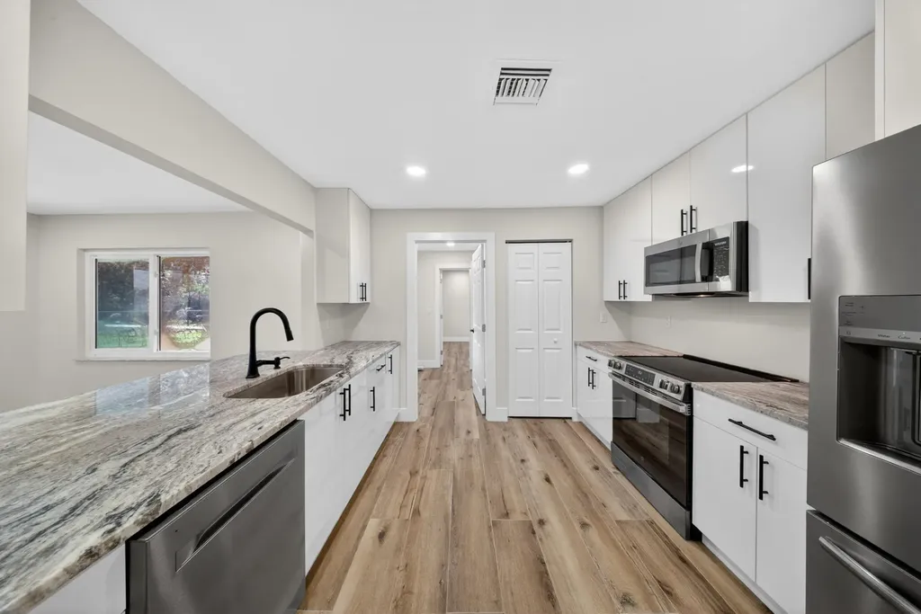 1451 SE Grapeland Avenue Port St Lucie FL 34952