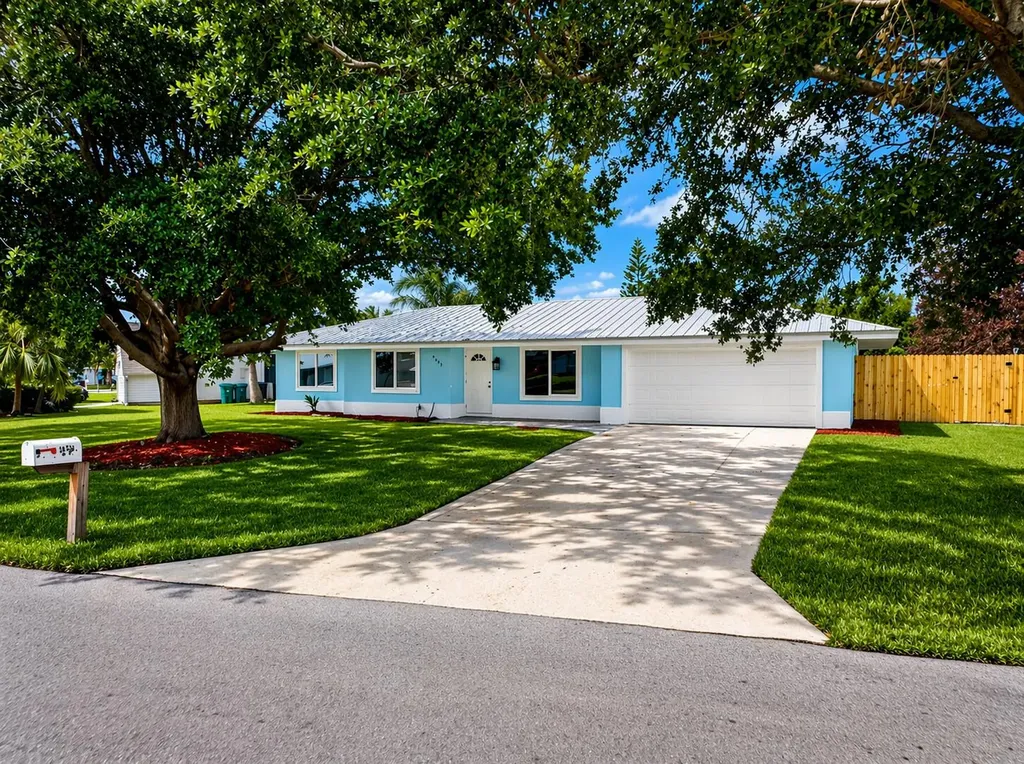 1451 SE Grapeland Avenue Port St Lucie FL 34952