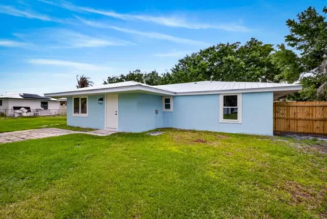 1451 SE Grapeland Avenue Port St Lucie FL 34952