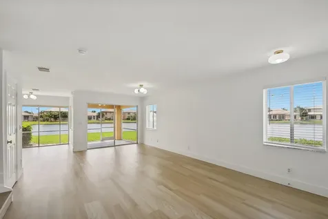 6224 Reynolds Street West Palm Beach FL 33411
