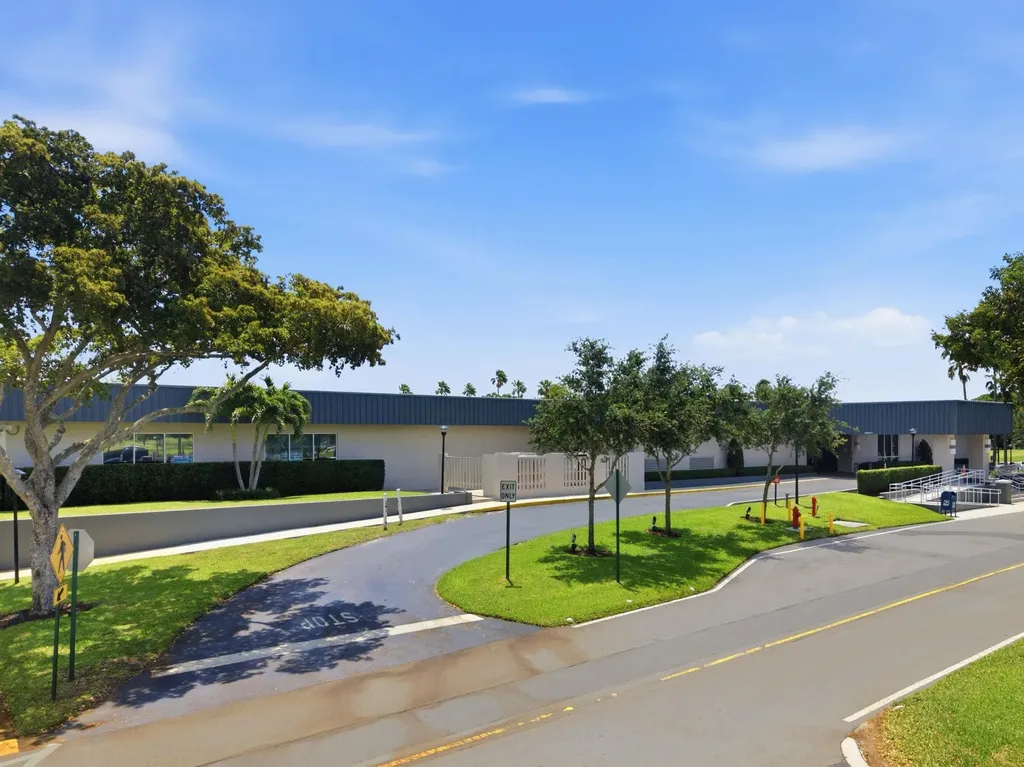 6 Normandy A Delray Beach FL 33484