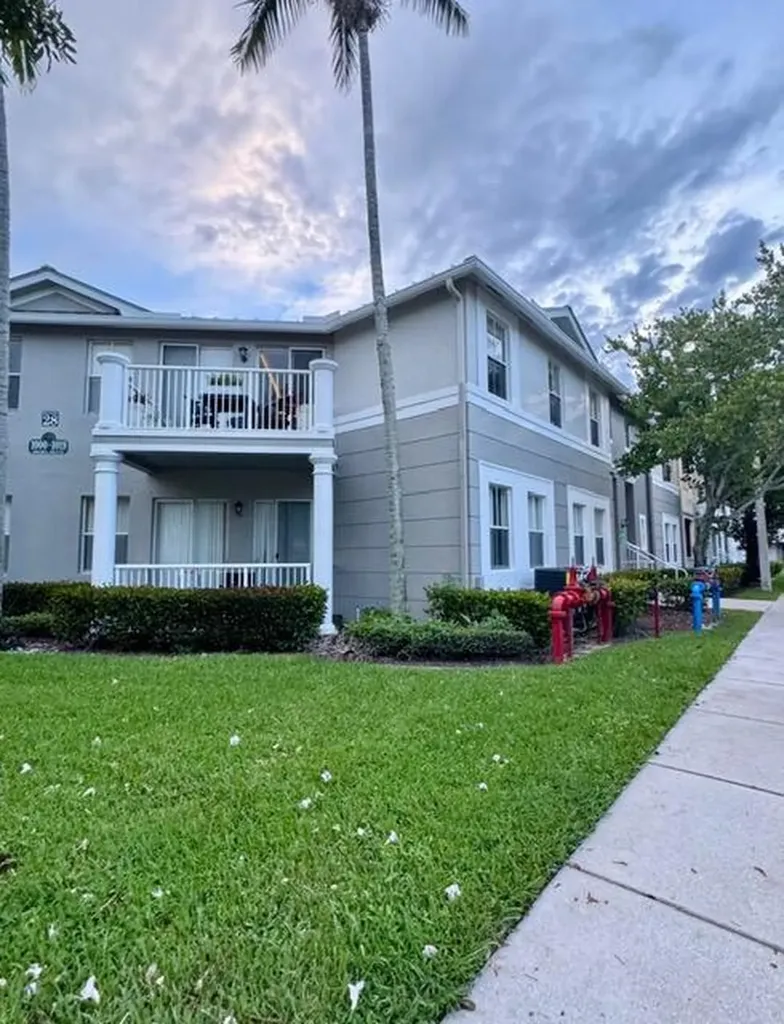 1015 Shoma Drive Royal Palm Beach FL 33414