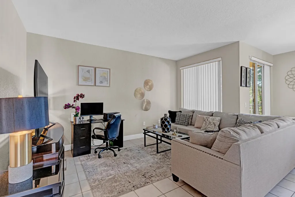 1015 Shoma Drive Royal Palm Beach FL 33414