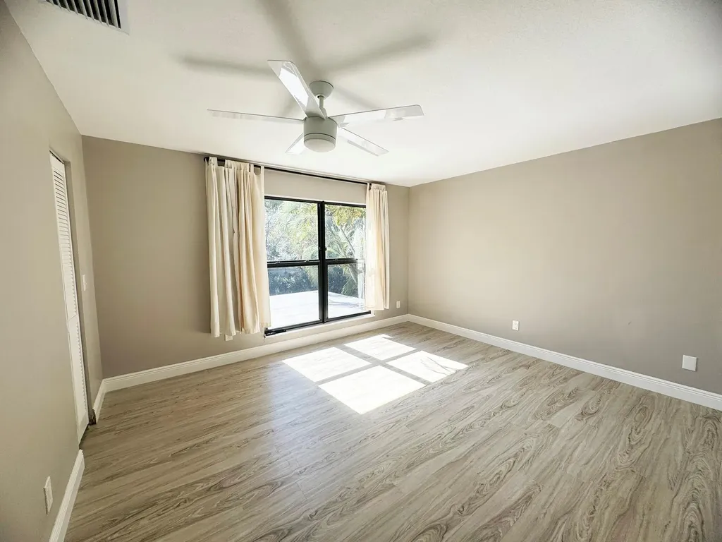 321 Sandtree Drive Palm Beach Gardens FL 33403
