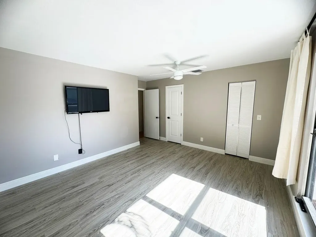 321 Sandtree Drive Palm Beach Gardens FL 33403