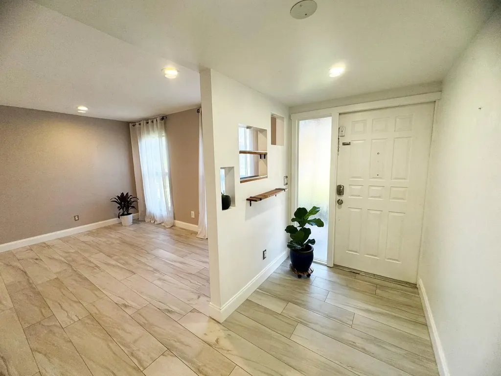 321 Sandtree Drive Palm Beach Gardens FL 33403