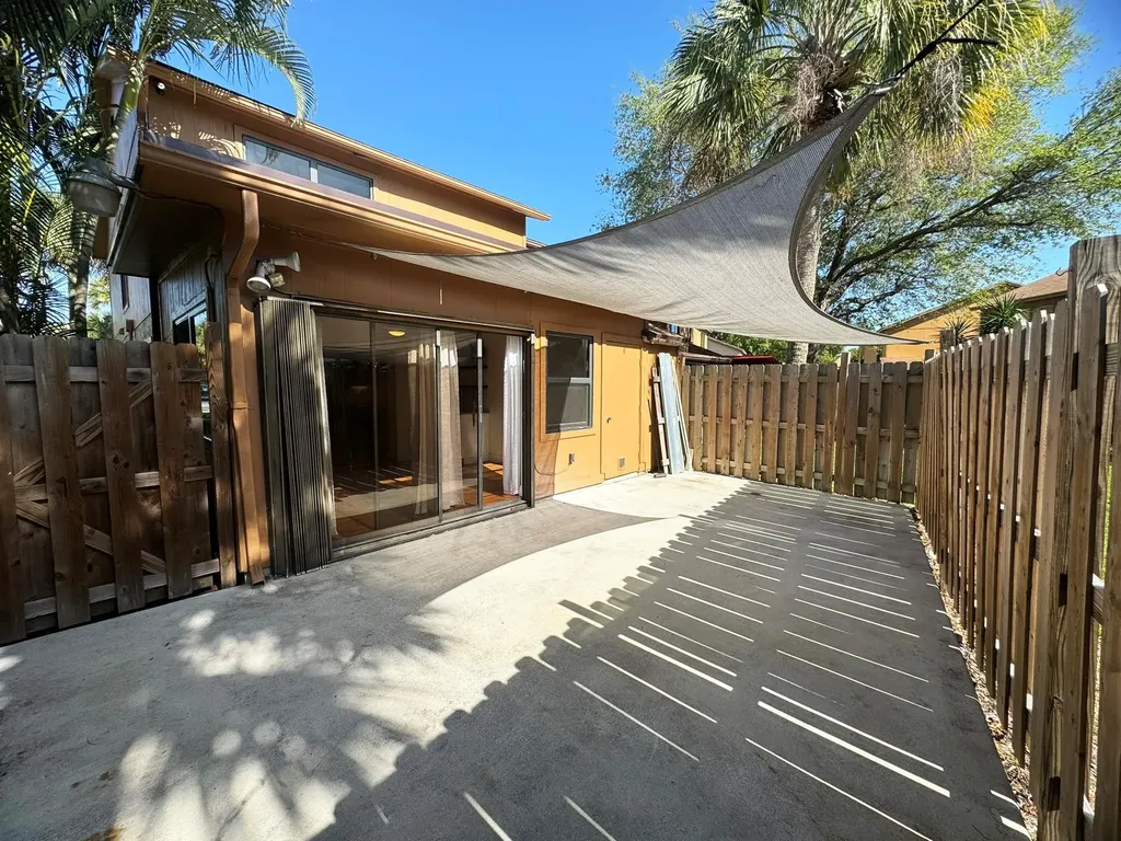 321 Sandtree Drive Palm Beach Gardens FL 33403