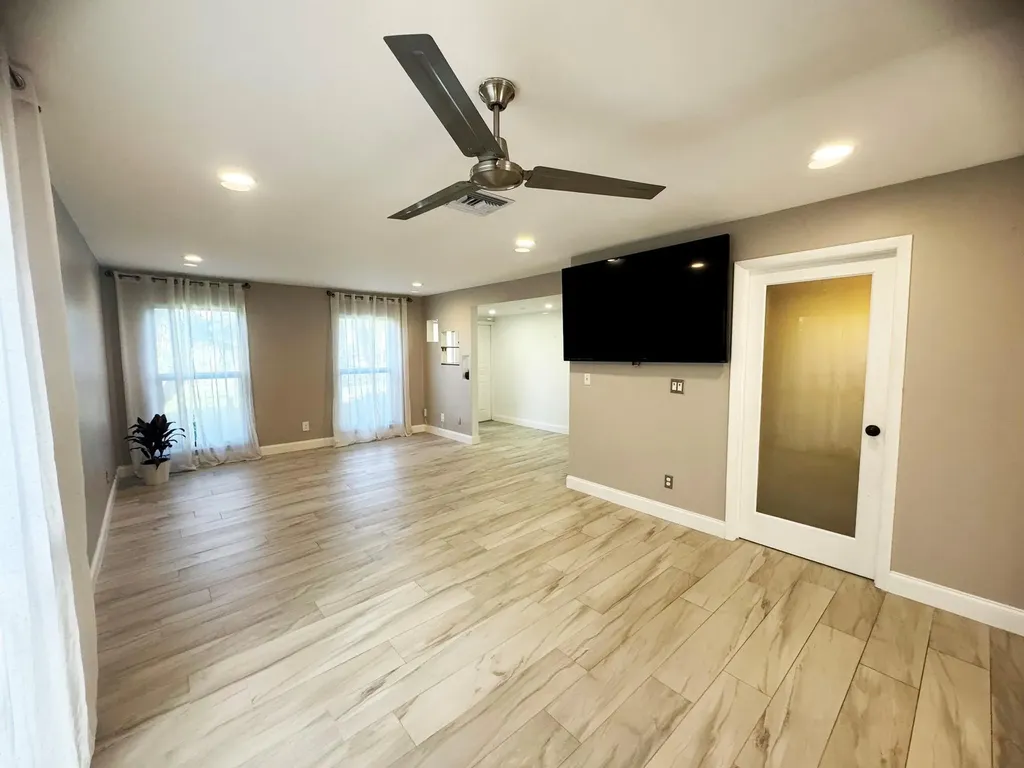 321 Sandtree Drive Palm Beach Gardens FL 33403