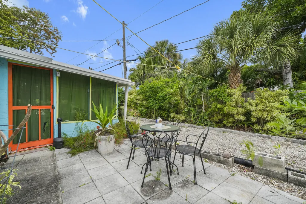 1005 NE 17th Street Fort Lauderdale FL 33305