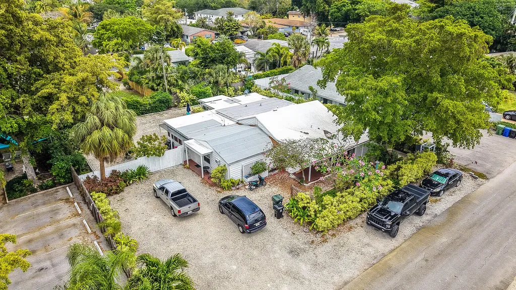 1005 NE 17th Street Fort Lauderdale FL 33305