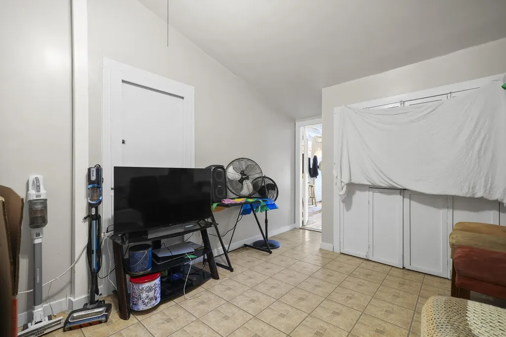 1005 NE 17th Street Fort Lauderdale FL 33305