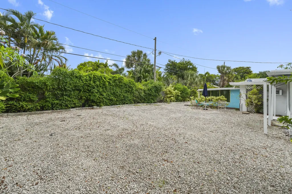 1005 NE 17th Street Fort Lauderdale FL 33305