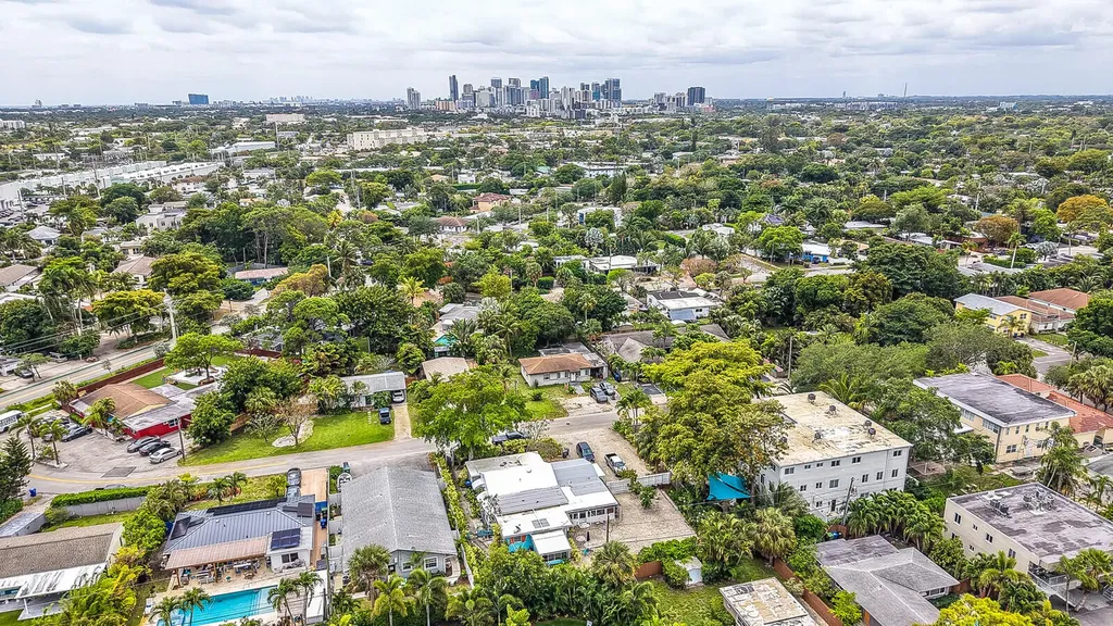 1005 NE 17th Street Fort Lauderdale FL 33305