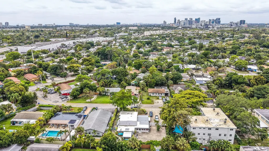 1005 NE 17th Street Fort Lauderdale FL 33305