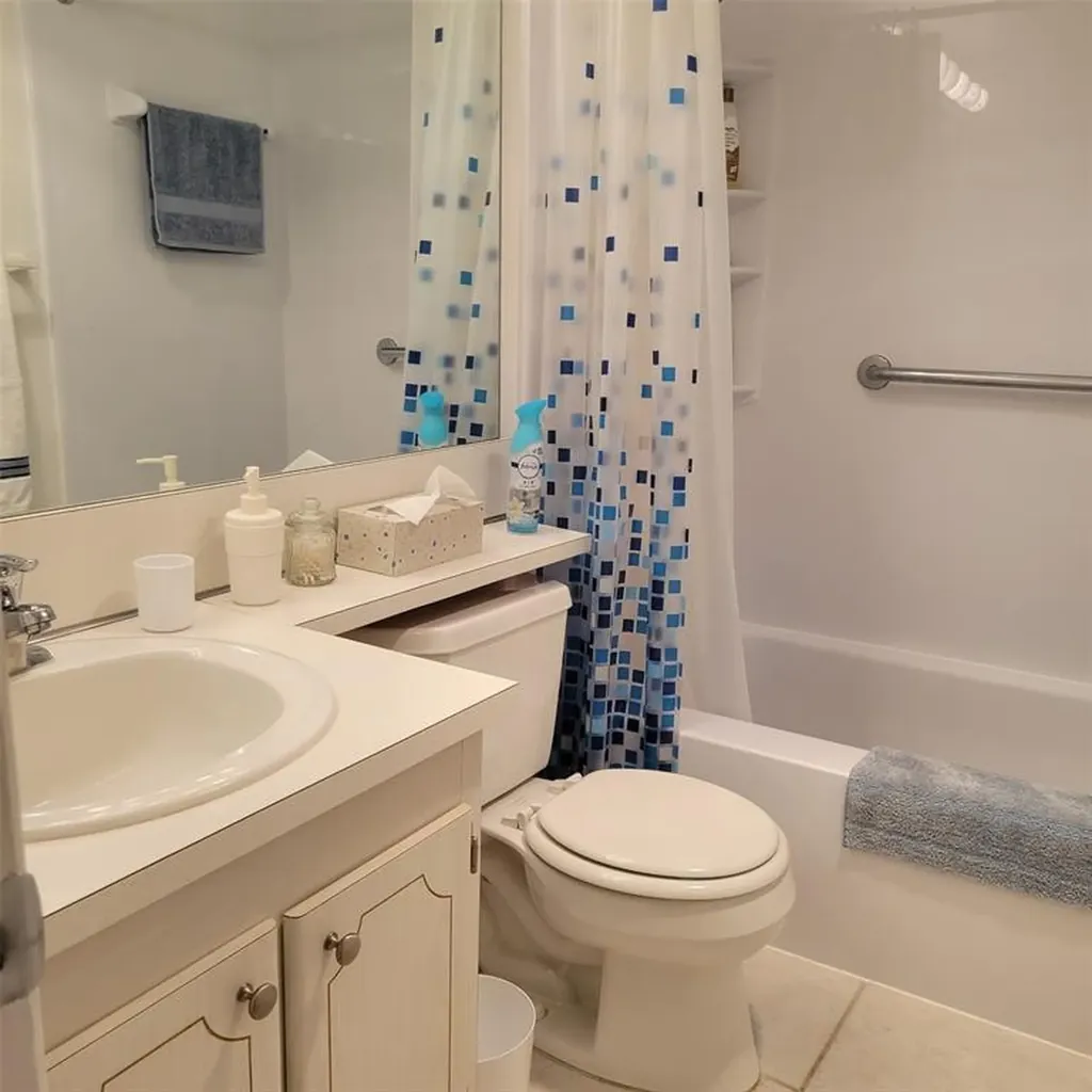 351 Markham P Deerfield Beach FL 33442
