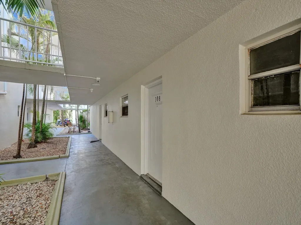 4205 N University Drive Sunrise FL 33351