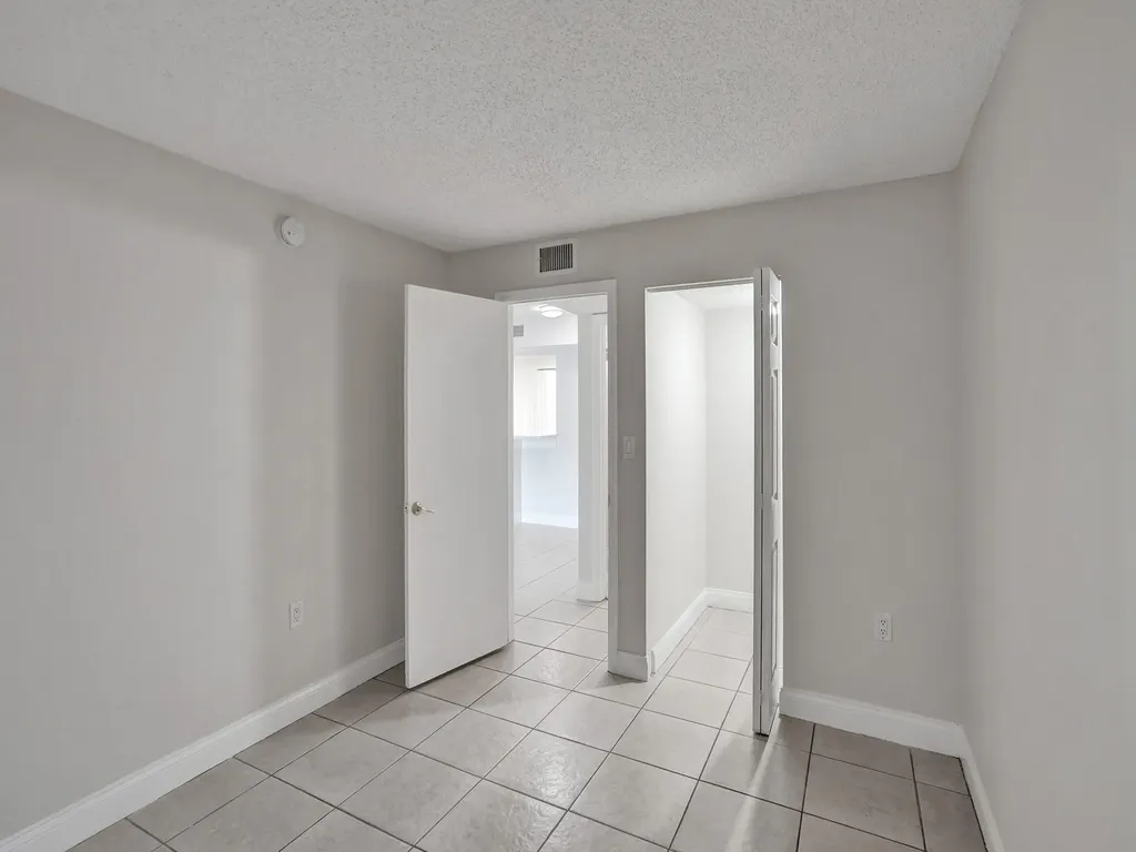4205 N University Drive Sunrise FL 33351