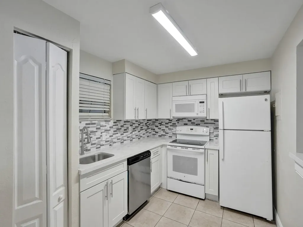 4205 N University Drive Sunrise FL 33351