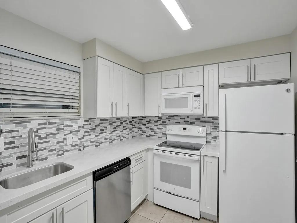 4205 N University Drive Sunrise FL 33351